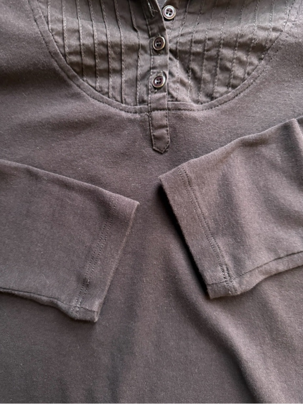 RW&CO. Brown Long Sleeve Polo Top with Pintuck Yoke - Picture 8 of 13